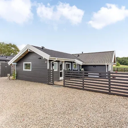 Eisa - 75m From The Sea By Interhome