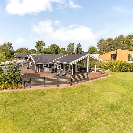 Casa de Férias Eisa - 75m From The Sea By Interhome *