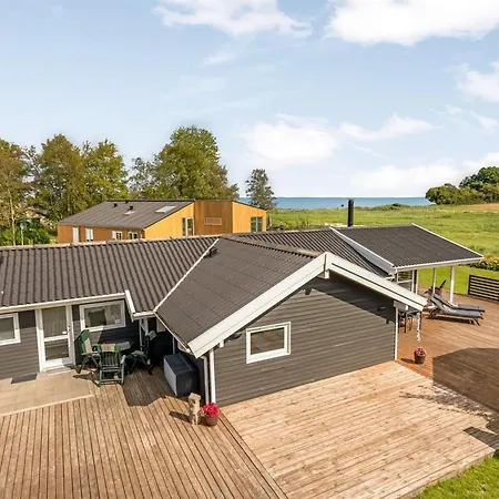 Holiday home Eisa - 75m From The Sea By Interhome *