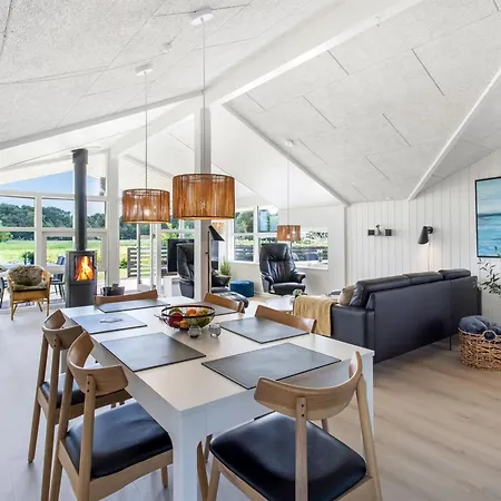 Eisa - 75m From The Sea By Interhome