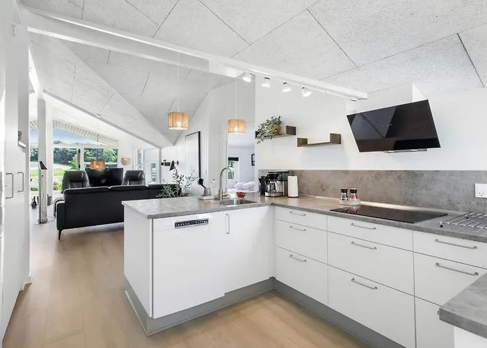 Eisa - 75m From The Sea By Interhome Semesterbostad